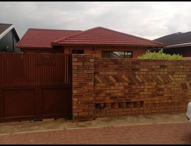 3 BEDROOM PROPERTY TO RENT IN PROTEA GLEN